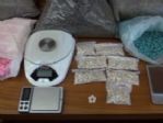 Eve Bavulla Uyuşturucu Taşıyan Zehir Tacirleri Yakalandı
