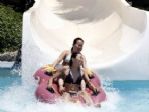 Antalya’da Sıcaktan Bunalan Sahile Koştu