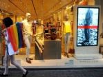Lgbt Üyeleri İle Polis Arasındaki Gerginlik Devam Ediyor