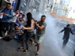 Lgbt Üyeleri İle Polis Arasındaki Gerginlik Devam Ediyor