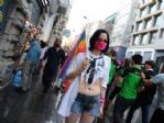 Lgbt Üyeleri İle Polis Arasındaki Gerginlik Devam Ediyor