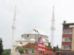 Aynı Evin Önüne Yine Otomobil Uçtu: 2 Yaralı