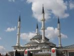 Cumhurbaşkanlığı Külliyesi’ndeki Beştepe Millet Camii İbadete Açıldı