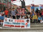 Rize’de Gergin Doğu Türkistan Yürüyüşü