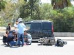 Yaralıları Masa Örtüsüyle Sıcaktan Korudular
