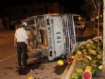 Diyarbakır’da Karpuz Taşıyan Kamyonet Devrildi:3 Yaralı