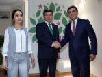 Başbakan Davutoğlu, Hdp’yi Ziyaret Etti