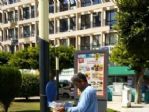 İskenderun Caddelerinde Poşetli Portatif Çöp Kutuları Dönemi