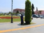 Vatandaşlar Gölgeliklere Sığındı