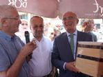 Büyükşehir Belediyesi ‘ana Arı’ Dağıttı