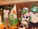 Bursaspor Luıs Advıncula’ya İmzayı Attırdı