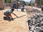 Kaldırımlar Ve Yollar Yenileniyor