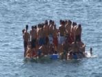Sıcaktan Bunalan Vatandaşlar Plajlara Akın Etti