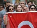 Teröre Lanet Eylemine Az Katılım İsyan Ettirdi