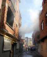 Bunalıma Girip Evini Yaktı