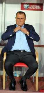 Türkiye Hollanda'yı Üçledi