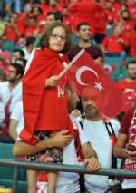 Türkiye Hollanda'yı Üçledi