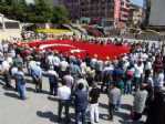 Yozgat’ta İnşaatta Çalışan İşçiler İşlerini Bırakıp Terörü Lanetlediler