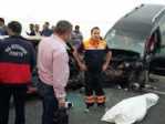 Van’da Sıkışmalı Trafik Kazası; 2 Ölü, 3 Yaralı