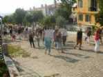 Kuşadası’nda Hayvan Severlerden Eylem