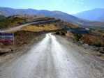 İki Mahallenin Yolu Genişletiliyor