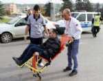 Minibüs Kamyonetle Çarpıştı: 4 Yaralı