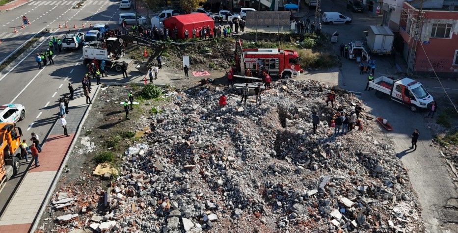 Nefes Kesen Deprem Tatbikatı