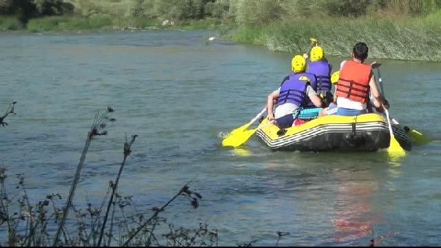 Vali Pehlivan rafting heyecanı yaşadı