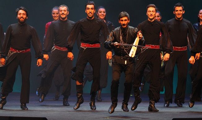 Dev organizasyona dev kapanış