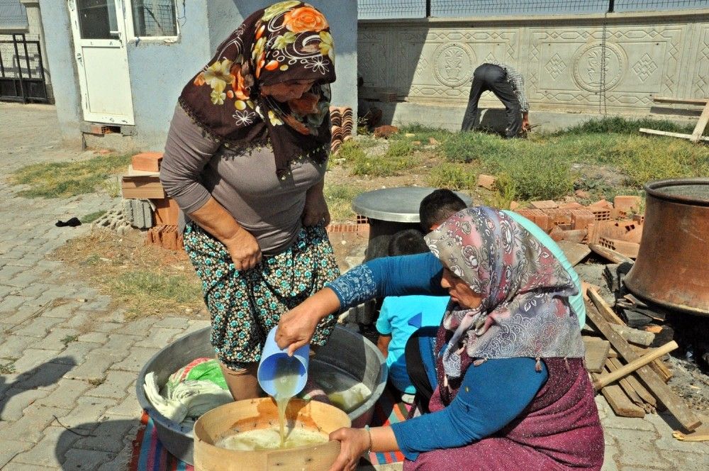 Çorum’da kavun pekmezi yapıldı