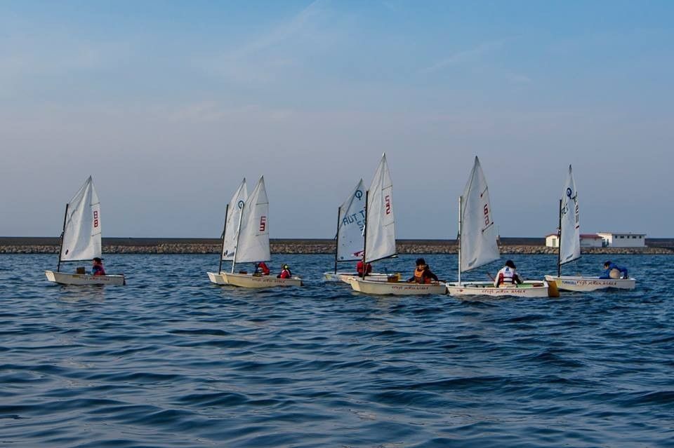 Milli Antrenör minik sporcuları kampa aldı