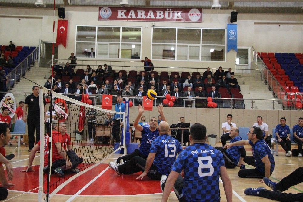 Oturarak Voleybol Türkiye Kupası başladı