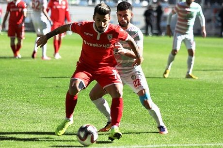 Samsunspor yenilgiyle başladı Samsunspor yenilgiyle başladı