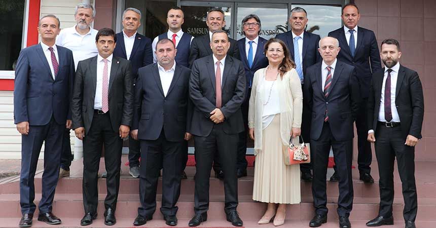 İsmail Uyanık güven tazeledi