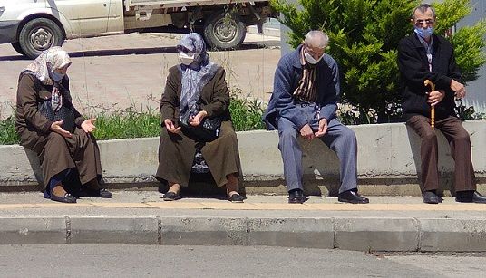 65+ sokakla buluştu!