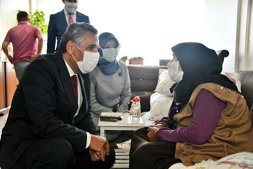 Vali Kaymak şehit ailelerini ziyaret etti