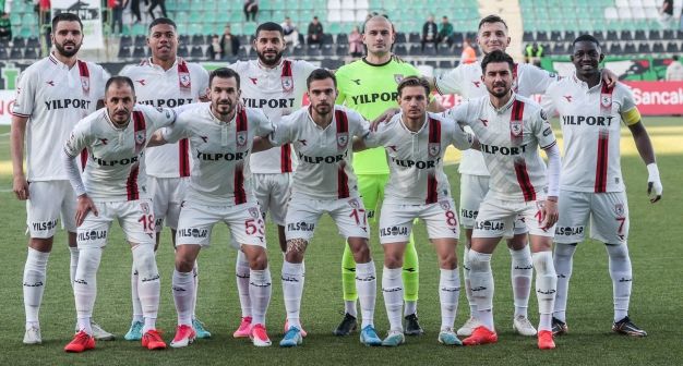 REKORA ORTAK OLDU 2-1