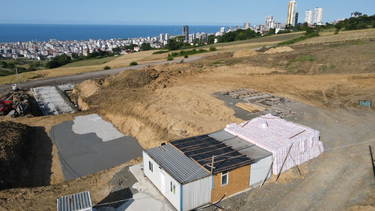 Atakum'a futbol sahası